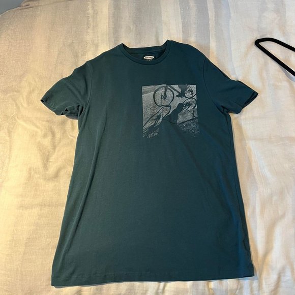 Old Navy Blue Graphic T-Shirt - Picture 2 of 4